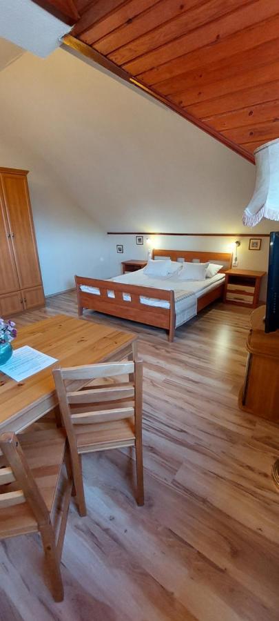 Forras Fogado Bed & Breakfast Bukkszek Exterior photo