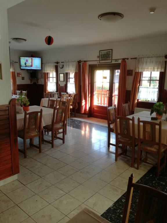 Forras Fogado Bed & Breakfast Bukkszek Exterior photo